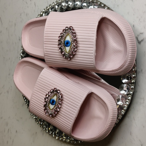 Pink Evil eye Rhinestone slides - Picture 5 of 7